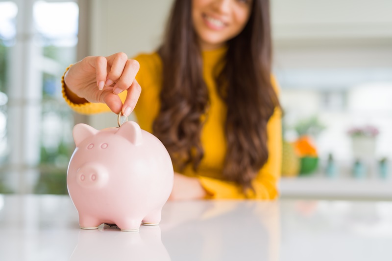 Dicas para economizar dinheiro e conseguir investir